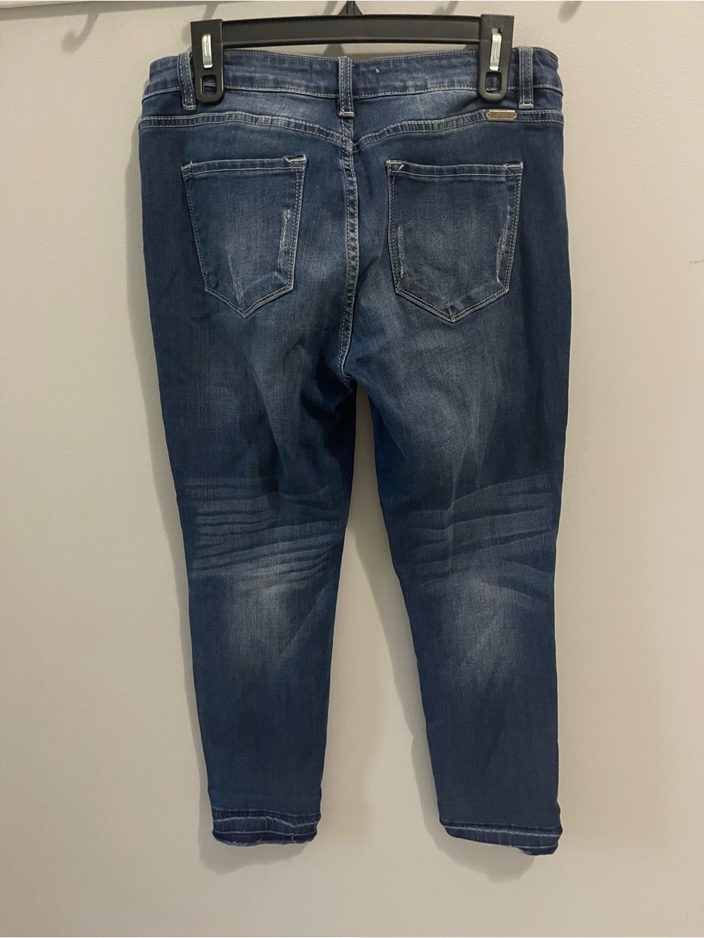 KanCan Dark Wash‎ Distressed Cropped Ankle Jeans11/29 - Picture 3 of 4